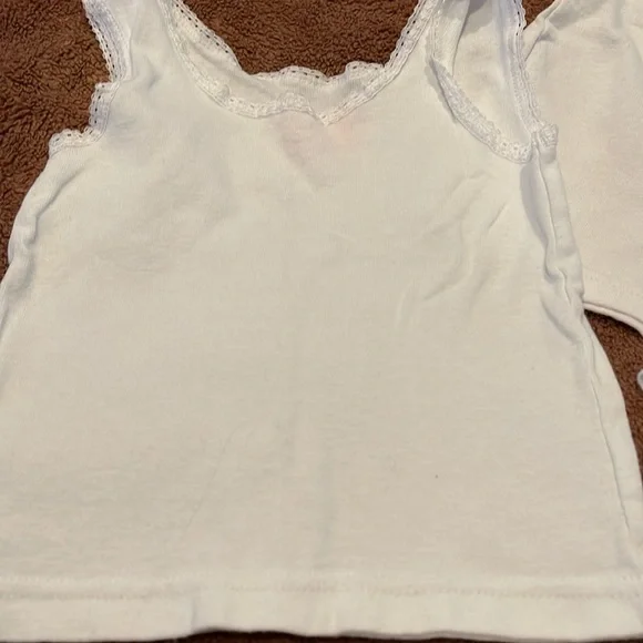 NWOT- set of 3 Garanimals 2T-3T girls undershirts with lace trim - Picture 3 of 6